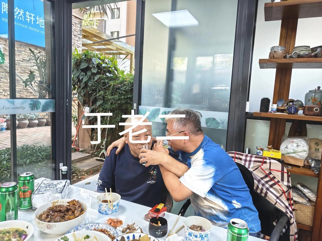 晚上10点睡的，凌晨一点多点就醒了，醒了就睡不着了。这该死的睡眠。睡不着也无所谓