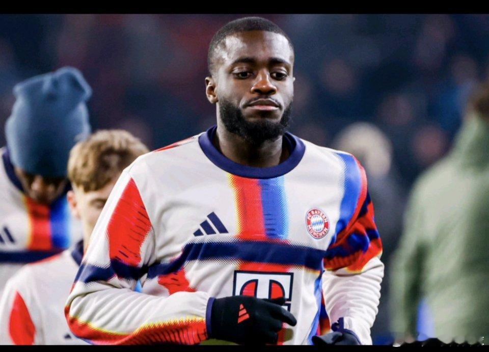 拜仁2月4日讯 据著名转会记者罗马诺报道，拜仁后卫于帕梅卡诺将很快与俱乐部续约至