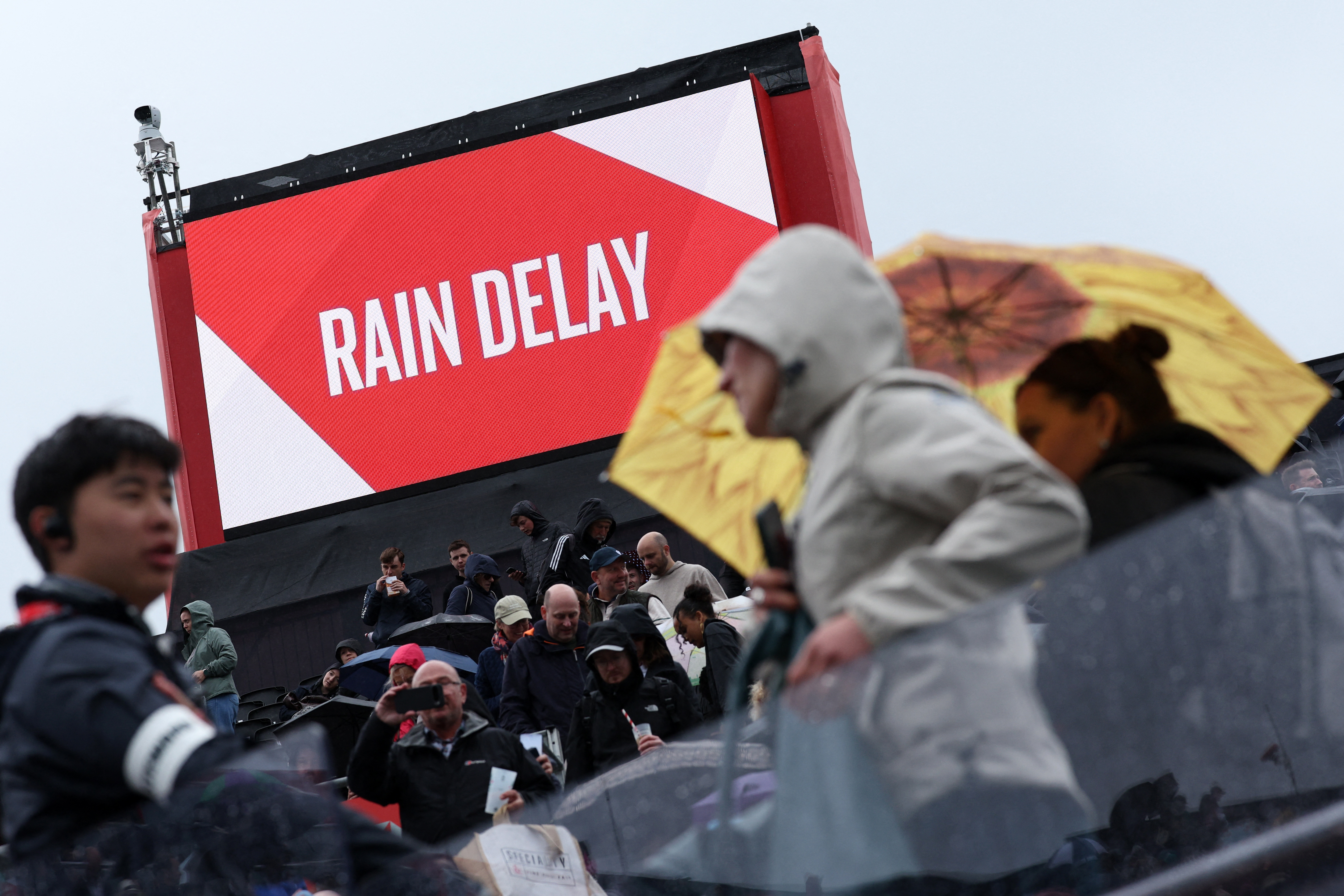 本周两站巡回赛周四完整赛果👇WTA500伦敦站所有比赛因雨取消。WTA250斯