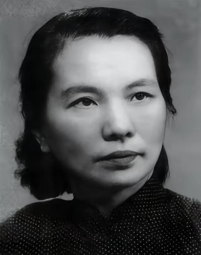 被捕之后，朱枫料定台北方面出了问题，大概吴石或蔡孝乾已经暴露，否则敌人不会兴师动