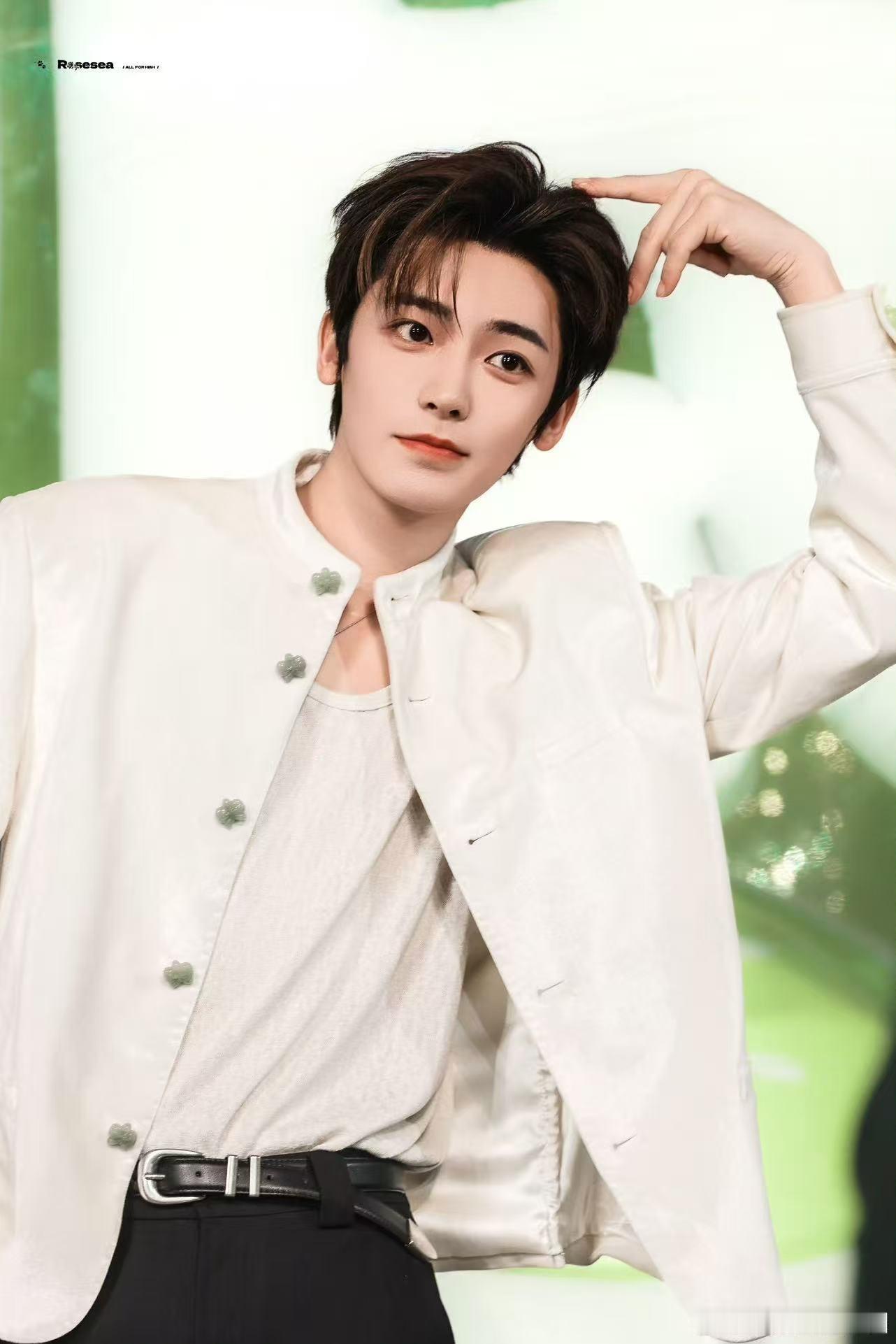 南北之争被侯明昊一碗蘸料端平了沸腾火锅配神仙蘸料！侯明昊一碗端平南北口味，麻酱+