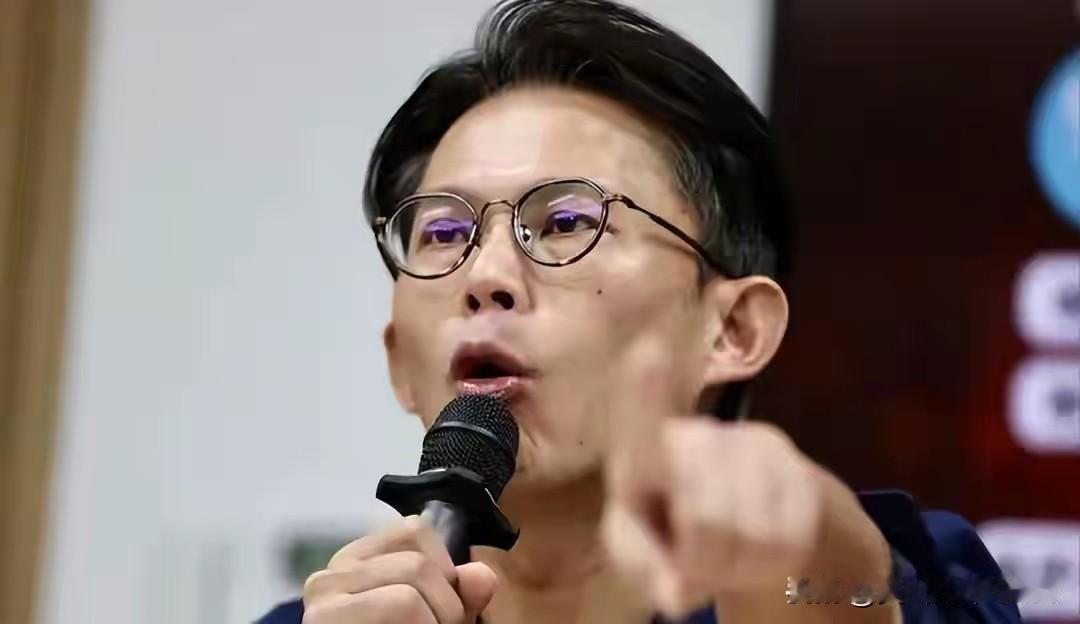 前脚特朗普声称台湾是中国自己的事，后脚黄国昌窜访美国，寻求支持。
 
这波操作简