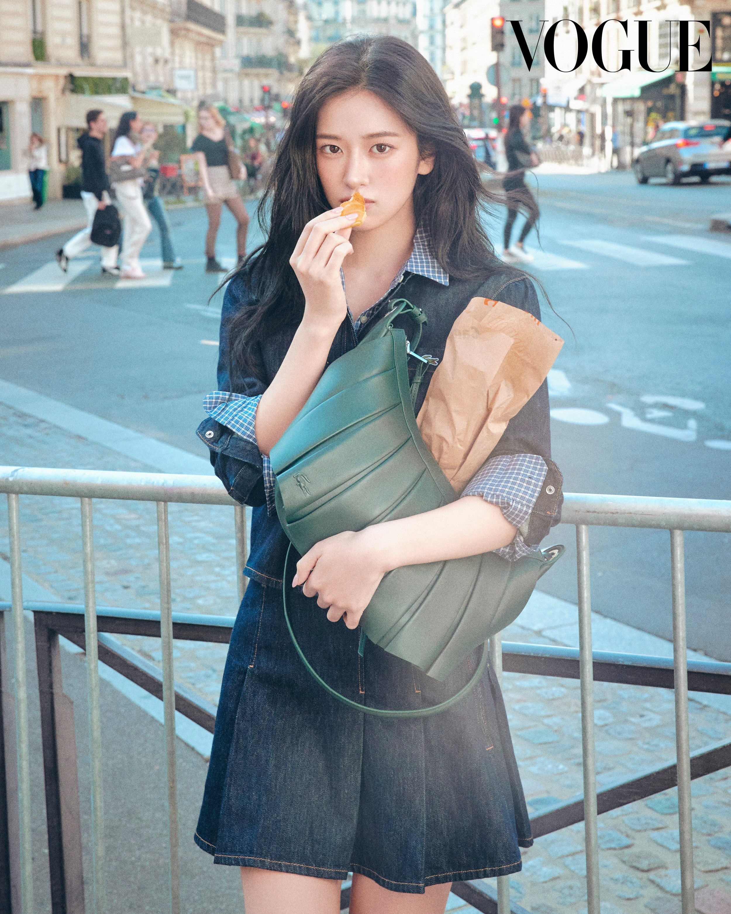261027 _yujin_an 宥真尼更新somewhere in Paris