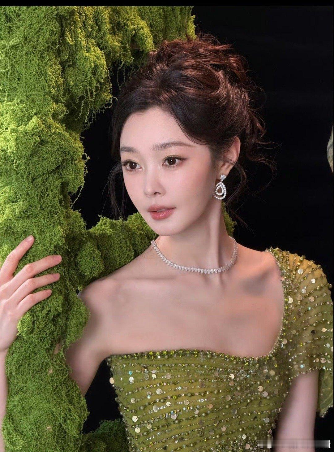 迪丽热巴、宋轶今日出图🈶️谁赢了 