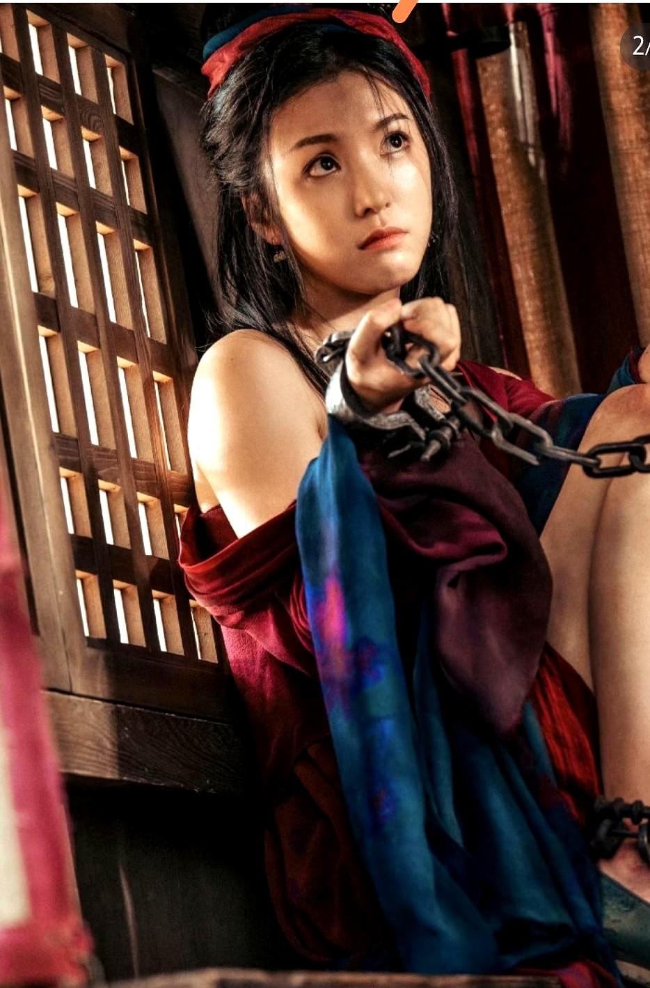 电影圈真该好好看看，什么叫“降维打击”式的客串。

李云霄在《镖人：风起大漠》里