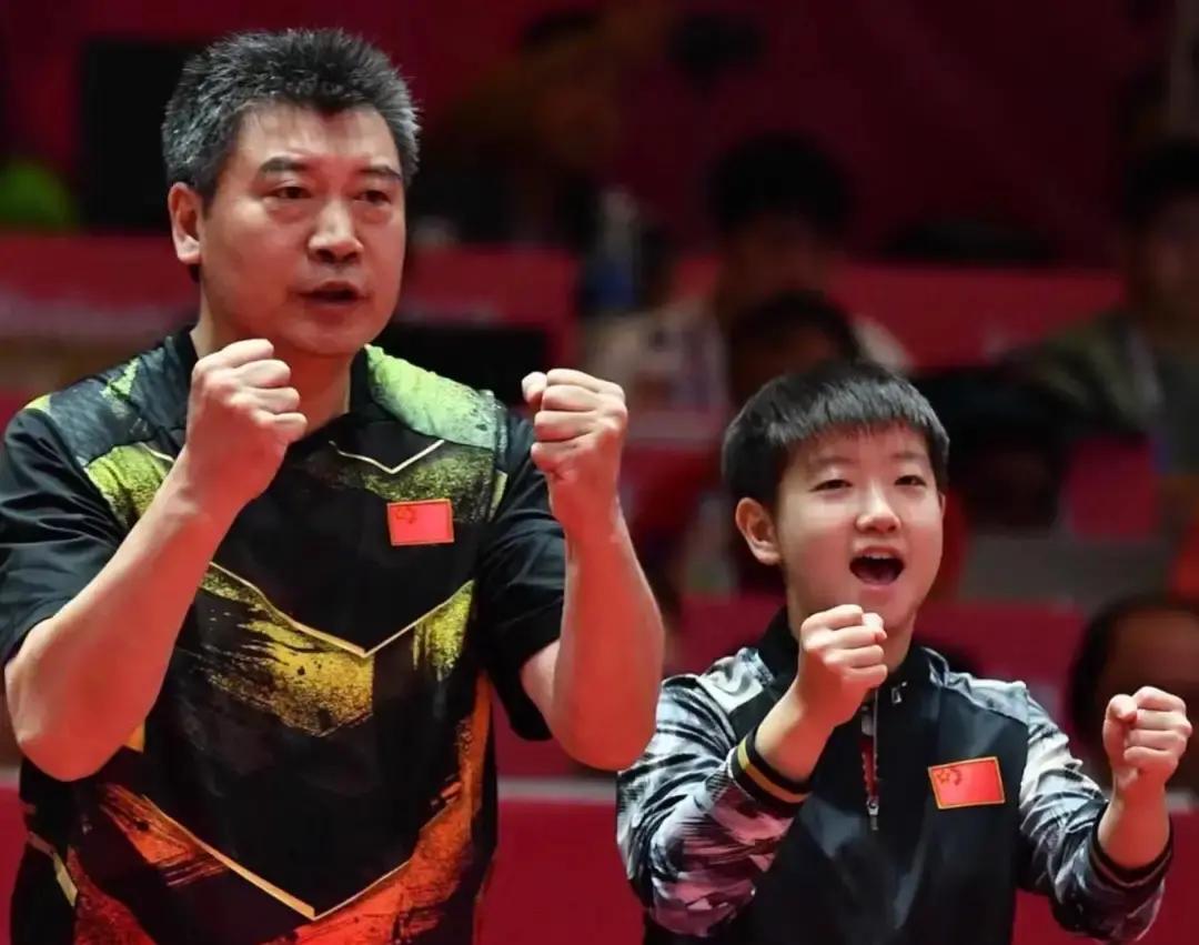 黄金八年，本该光芒万丈。

李隼教练一句话，把很多人的眼泪说下来了。他说孙颖莎最