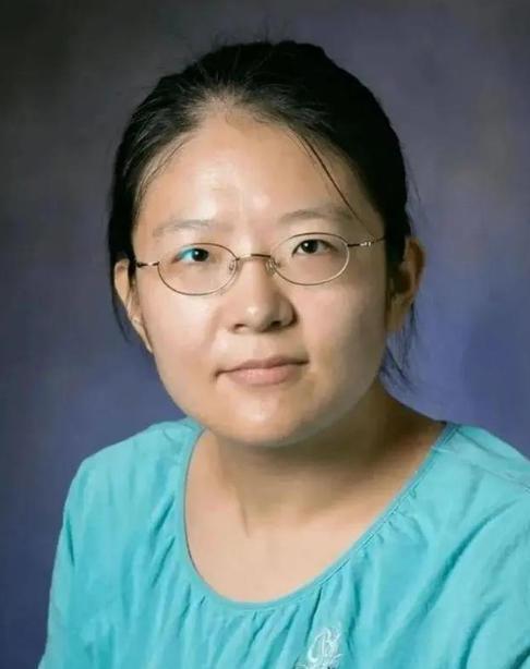 广州一女教授在985任教3年，每次课上都没几个人上课，最终因考核不过惨遭辞退，万