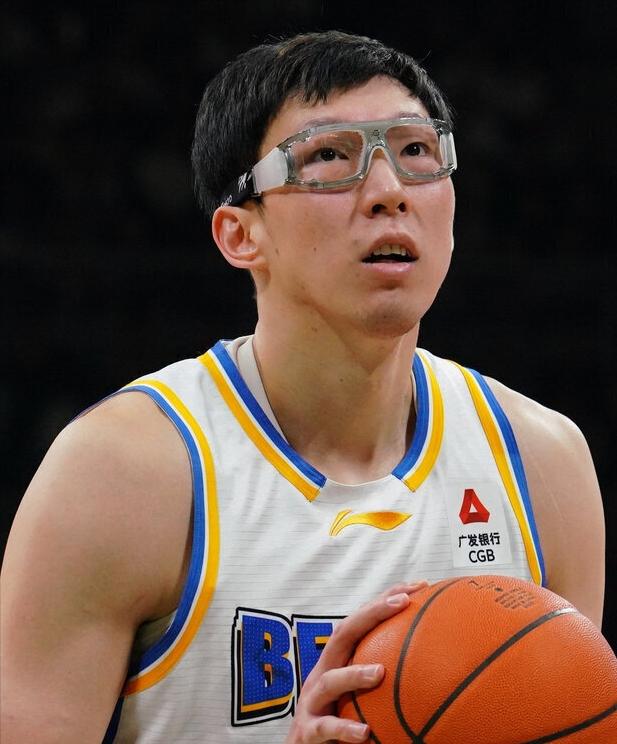 我勒个老天爷！周琦8罚0中！

北京86-88不敌吉林，就输了2分球，你这8个罚