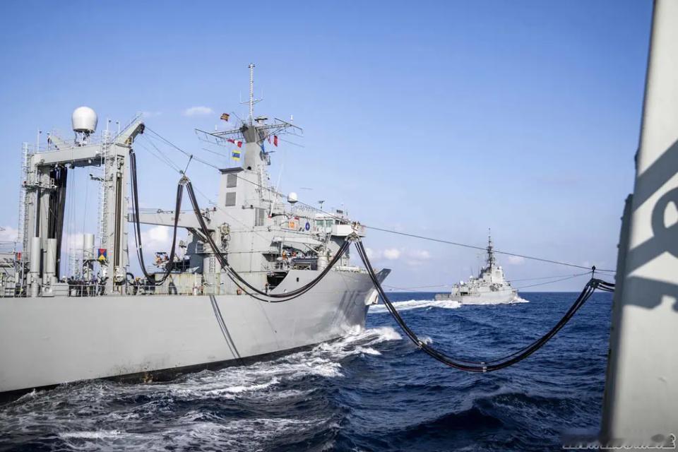 新闻快讯——伊朗已将加拿大海军列为恐怖组织！
 
此举是对加拿大将伊朗伊斯兰革命