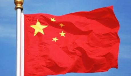 如果是资本主义适合中国，那就是共产党人当年领导革命搞错了！共产党人追求推倒三座大
