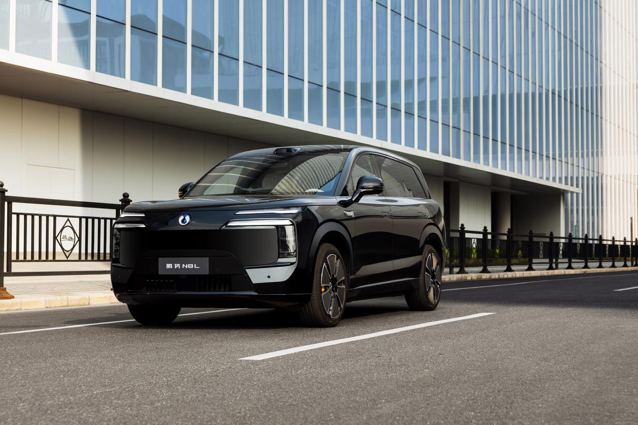 全系标配易三方、云辇-A，大六座安全豪华SUV腾势N8L售价29.98万元起！