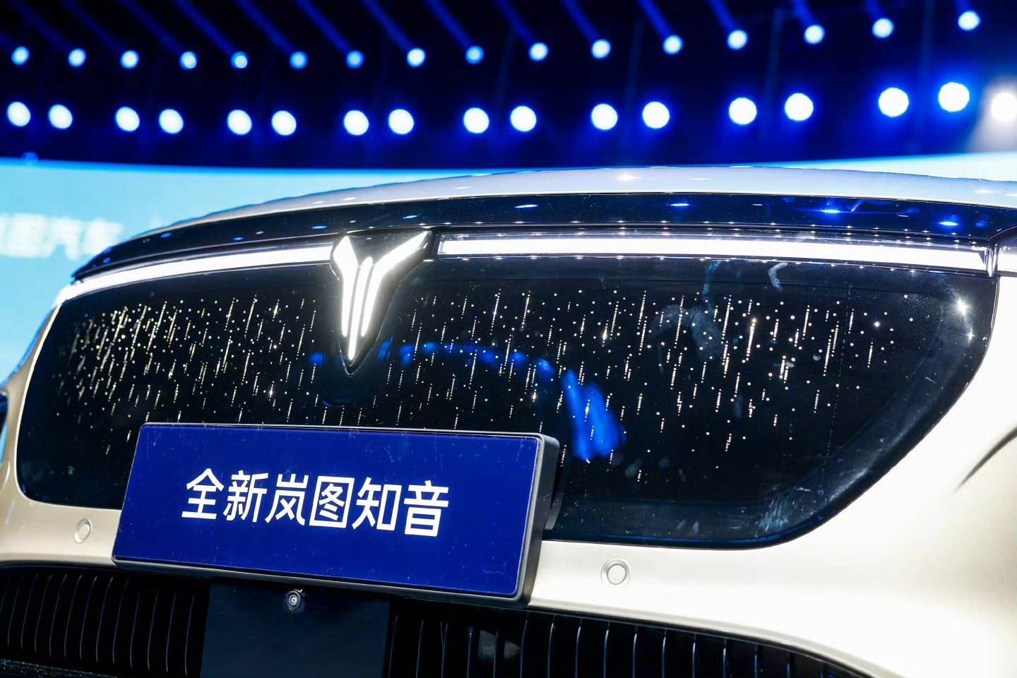 25万内就能拿下这样配置的家用纯电SUV ，这性价比，这竞争力，还要什么自行车？