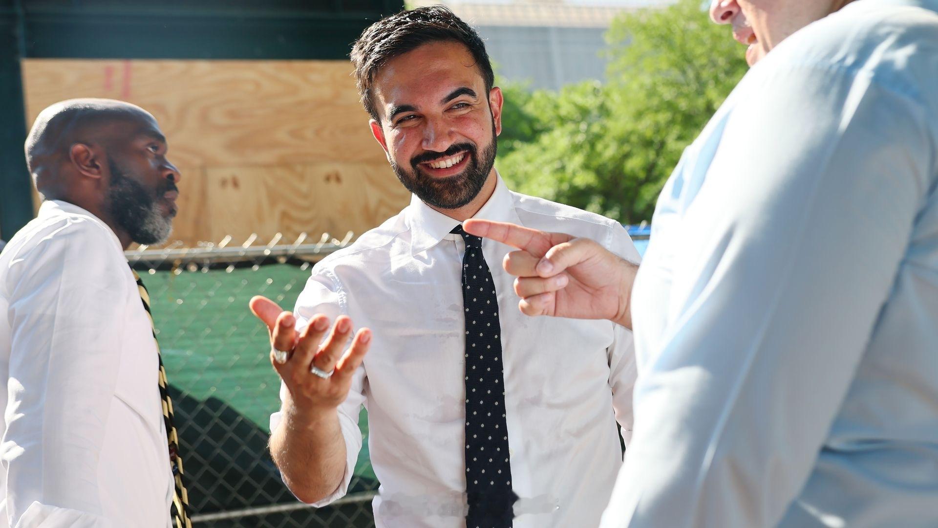 曼达尼将于2026年钟声敲响之际成为纽约市市长。他将选择在曼哈顿的前市政厅地铁站