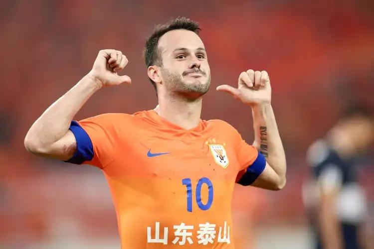 恭喜瓦科，卡扎伊什维利获得2025年中超最佳球员，瓦科打进27球+5次助攻，最后