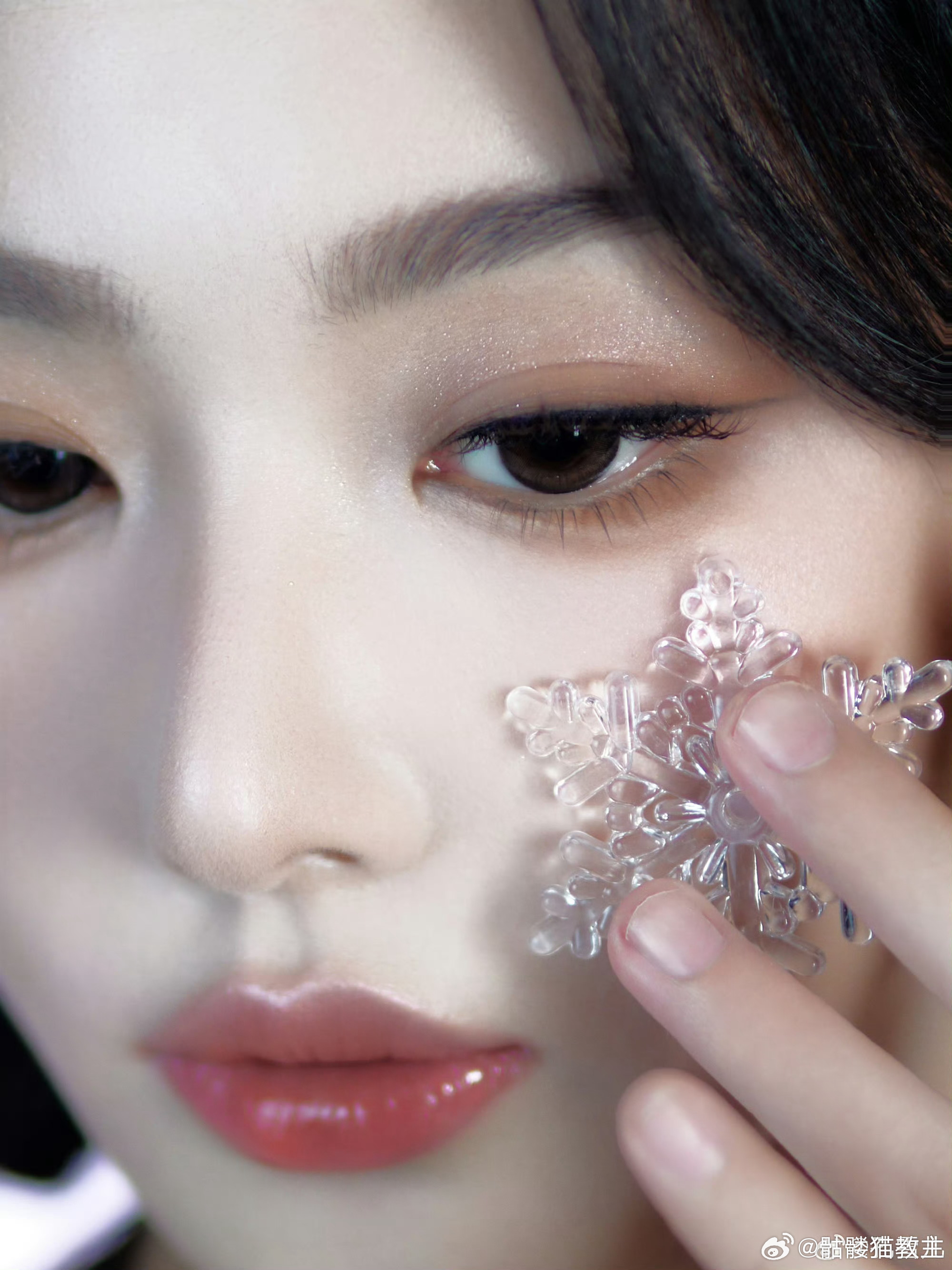 孔雪儿真人bjd孔雪儿美背谁把我的bjd娃娃偷走了还穿上了流苏裙！孔雪儿露背造型