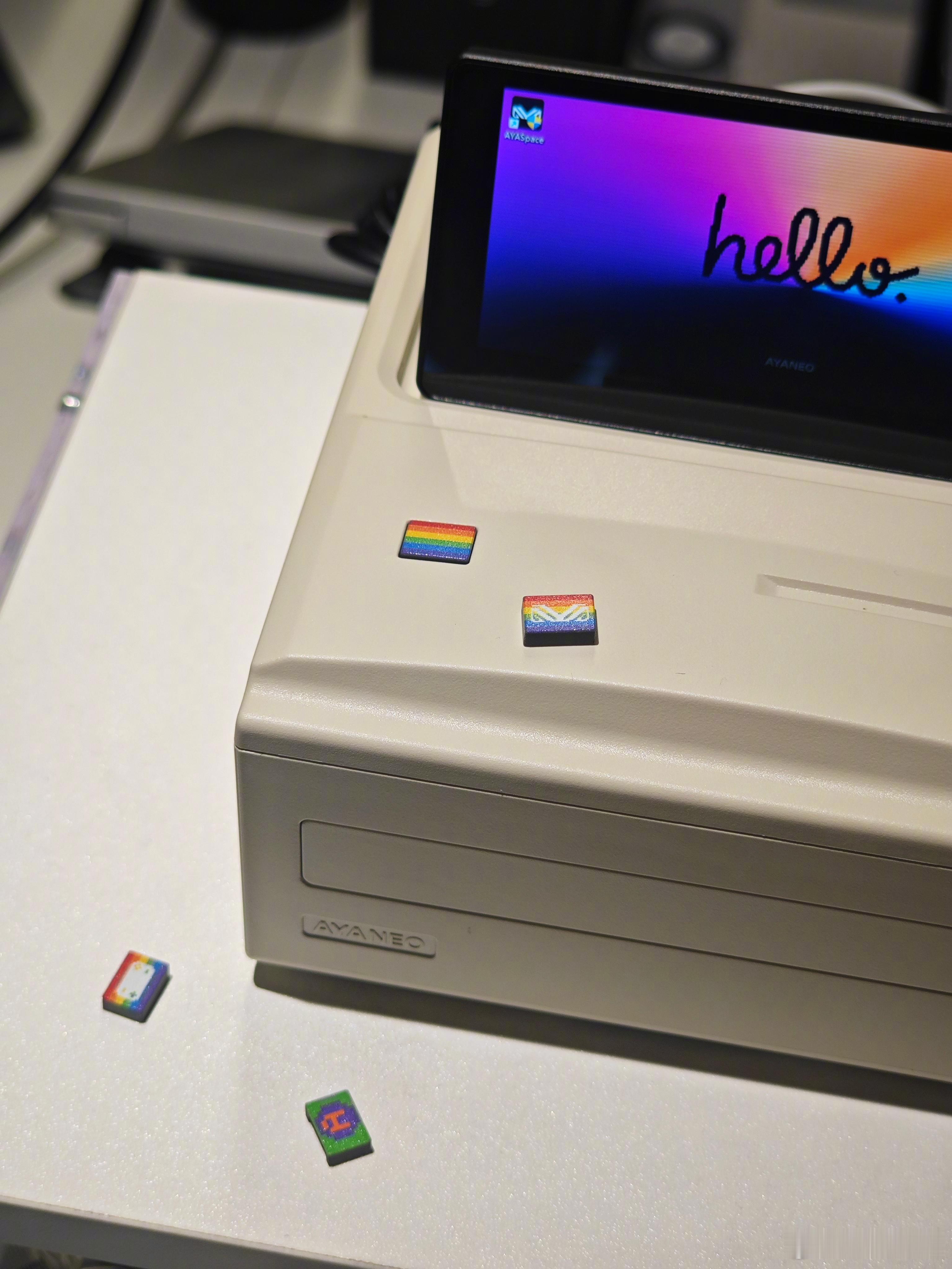 AYANEO 在推出 AM01 与 AM02 后，今年带来全新升级的 Retro