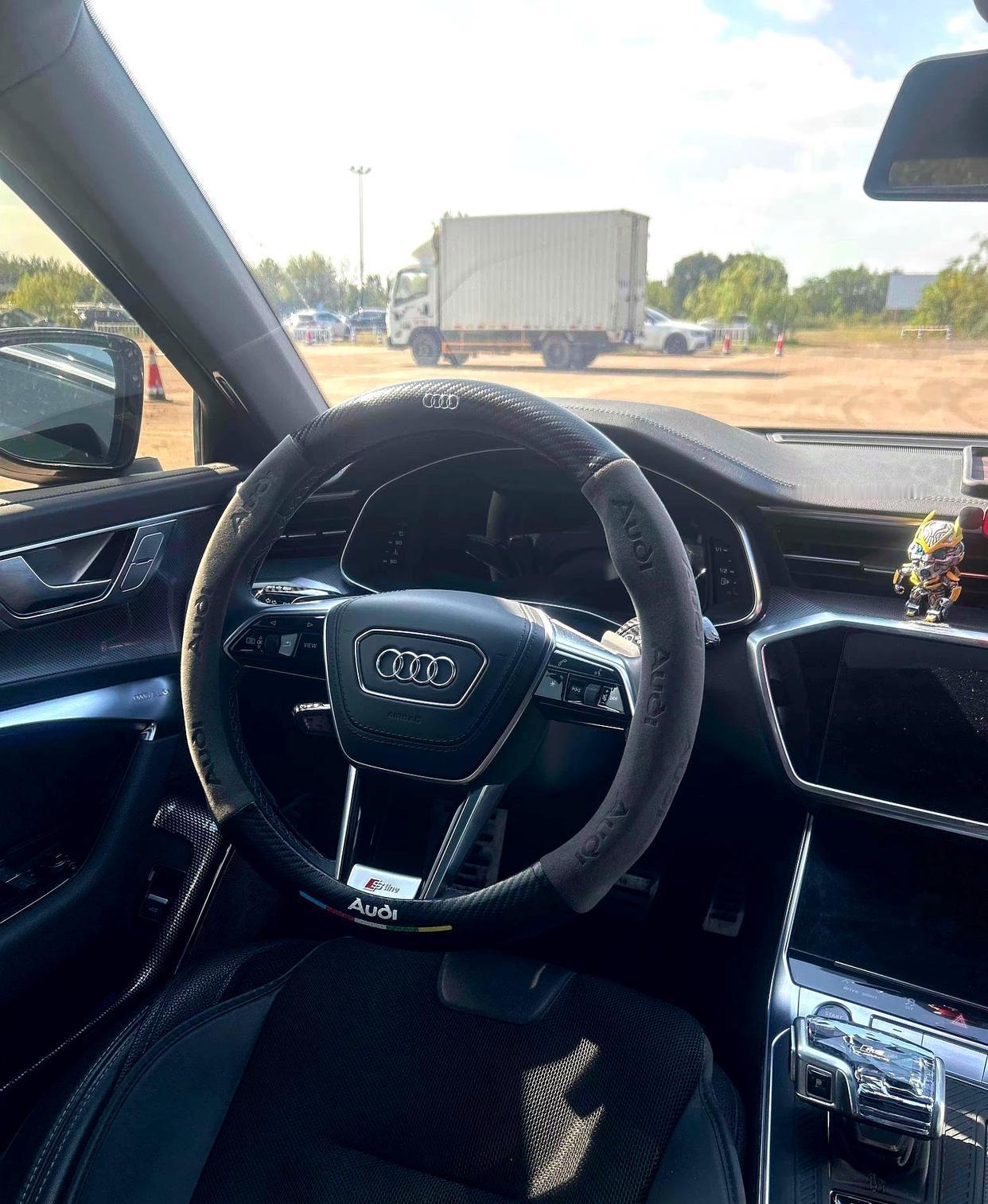 奥迪这车开起来确实不错，但有个地方特别让人抓狂，那就是它的发动机启停功能。
最让