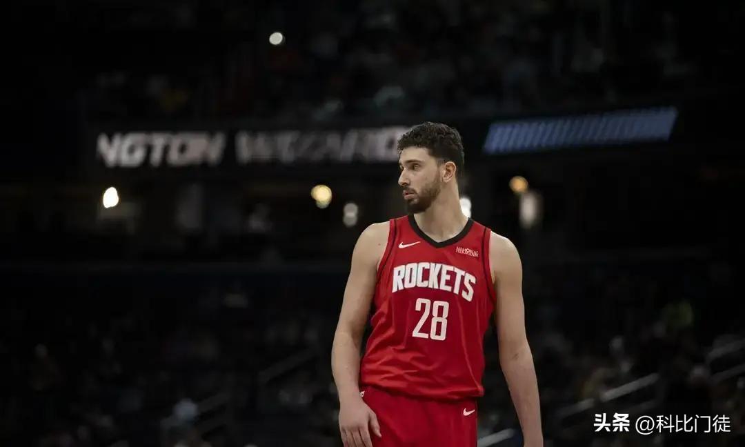 火箭球权的制约，注定这几个人一定会有取舍


我也并不看好字母，字母很吃阵容配置