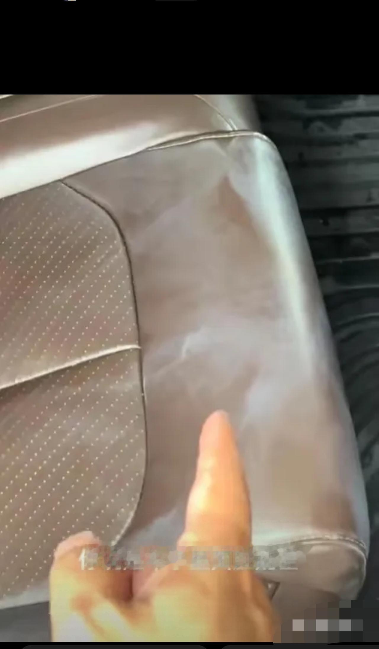 “崩溃了？”湖南长沙，男子开网约车载了3名身穿洛丽塔的少女，等她们下车走后，男子