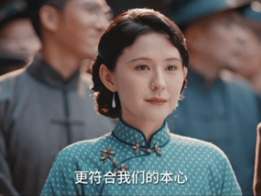 褚韶华强大的女性并非独美 褚韶华让人看到强大女性的最佳模样，商场上她敢想敢干，生