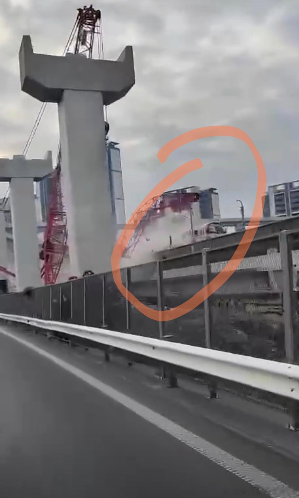 上海地铁11号线 这个塔吊项目施工方太不负责任了，必须严肃处理，这么重大的事故，