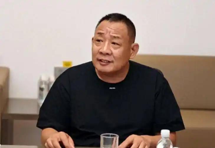 于东来又出“怪招”了。
 
胖东来郑州店还没开业，招聘先上了热搜。

8月14日