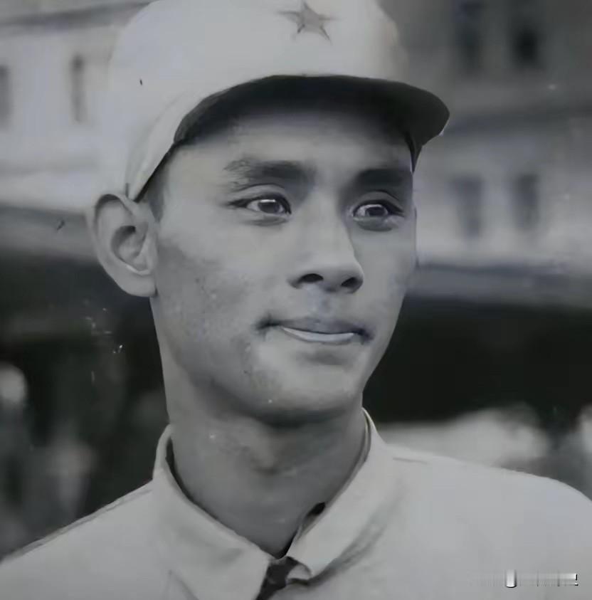 1946年，兰格庄阵地，神枪手魏来国击毙70多个敌人后，被敌人一枪“诱”出战壕，