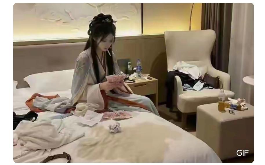 我身边的女性同事，她们都结婚生子了，一说到孩子她们都以一种骄傲的语气夸她家的孩子