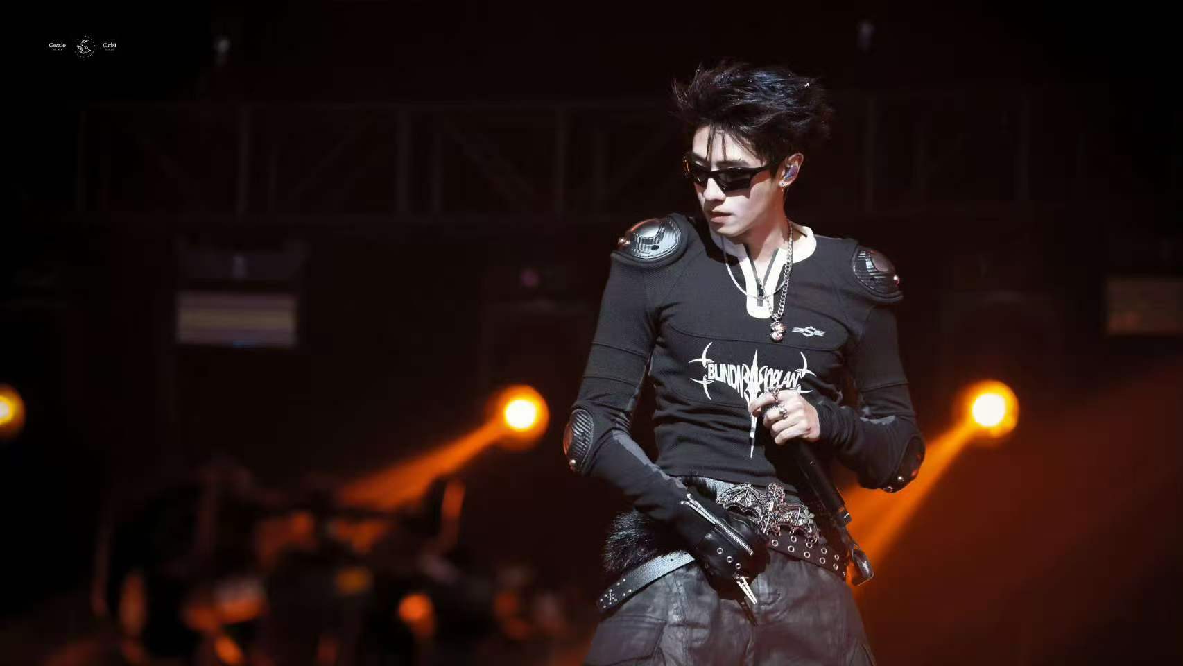 赵丽颖站姐拍朱志鑫赵丽颖站姐愚人节发朱志鑫 赵丽颖站姐愚人节发朱志鑫啦 