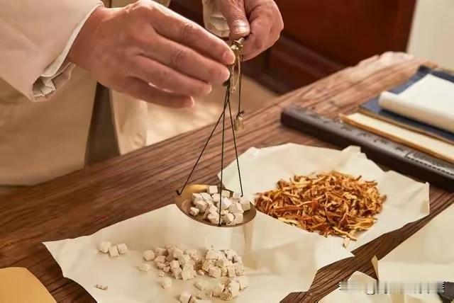 你是否感到身体常常有寒气困扰？五味中药助你逼出寒气，让身体重新焕发活力！

1.
