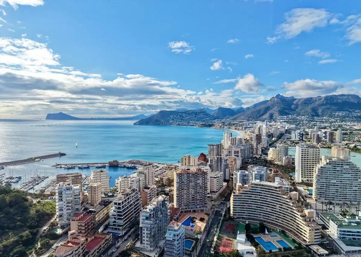 智利究竟是个怎样的国家？提起它，多数人的第一反应要么是全球最干的“死亡沙漠”，要