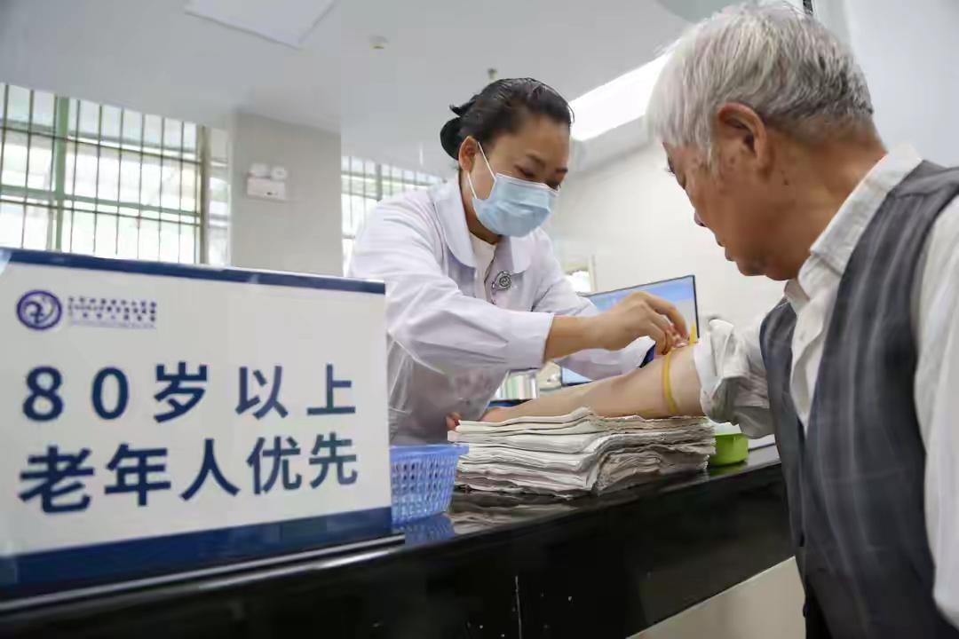 未来五年健康生活“新”在哪？
 
答案从来不在高深的政策文件里，就藏在你我正在经