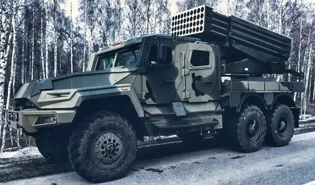 俄罗斯陆军推出新的9A53-G旋风火箭炮，以取代著名的BM-21冰雹

随着现代