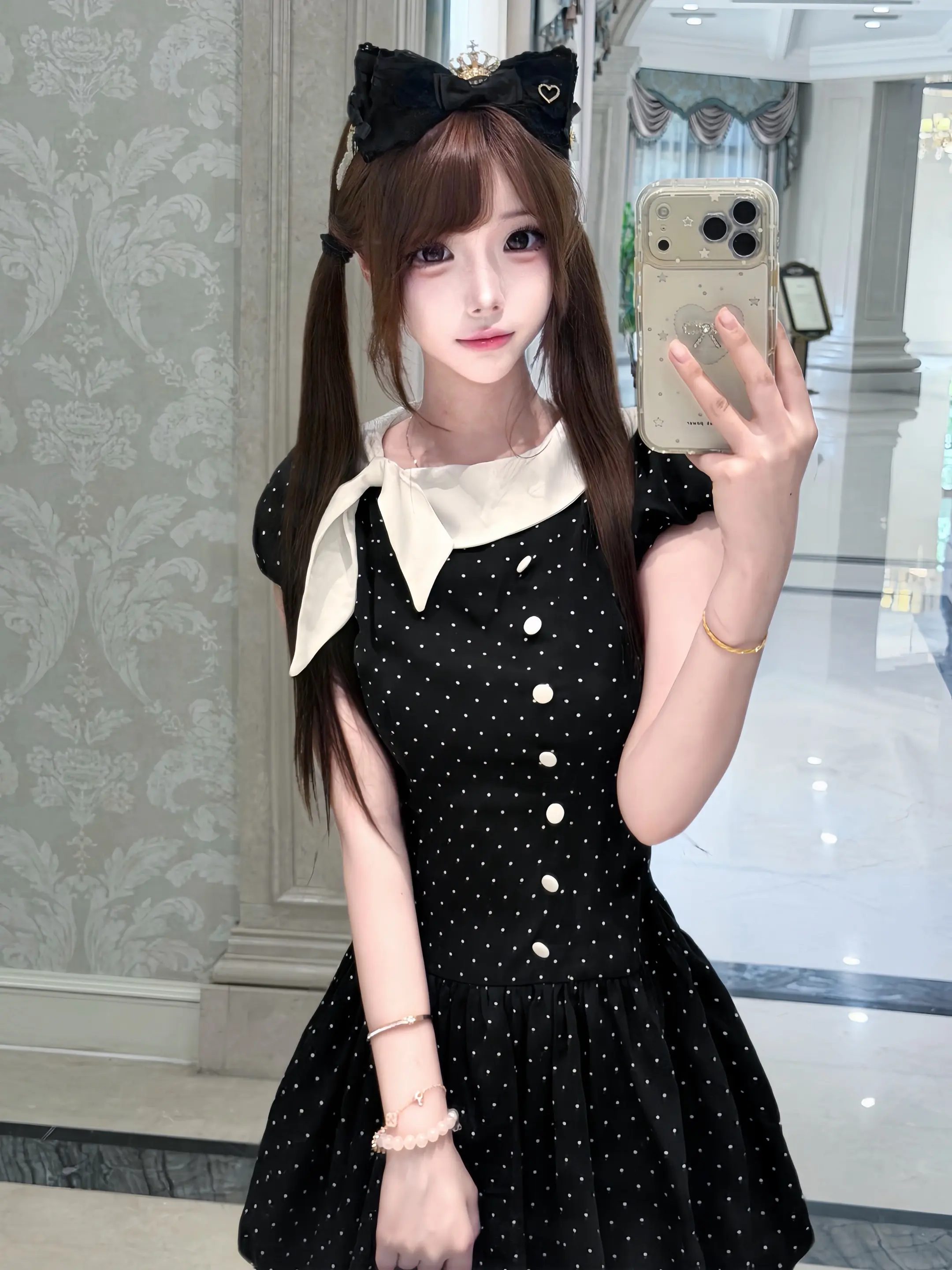 这个发箍像小猫耳朵