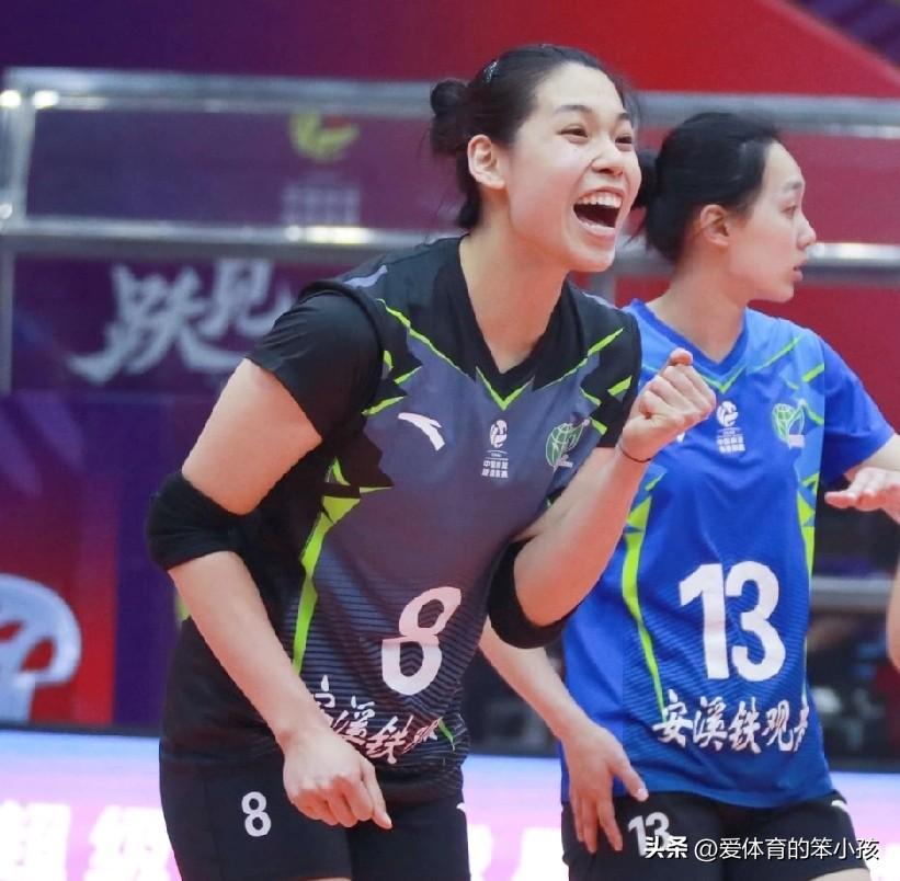 全国女排超级联赛的赛场上，在通过两场比拼双方大比分战平，又在金局决胜当中输掉比赛