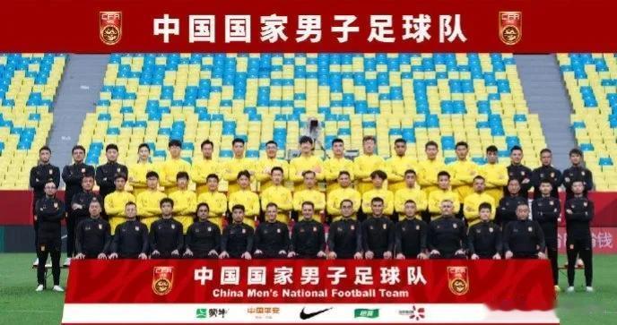 中、日、韩、越南四国男足主教练年薪对比:

1、中国男足:扬科维奇——年薪730