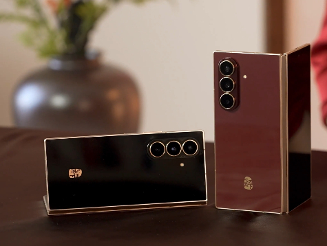 三星W26玄曜黑和丹曦红二选一，你们会选哪个？ ​​​