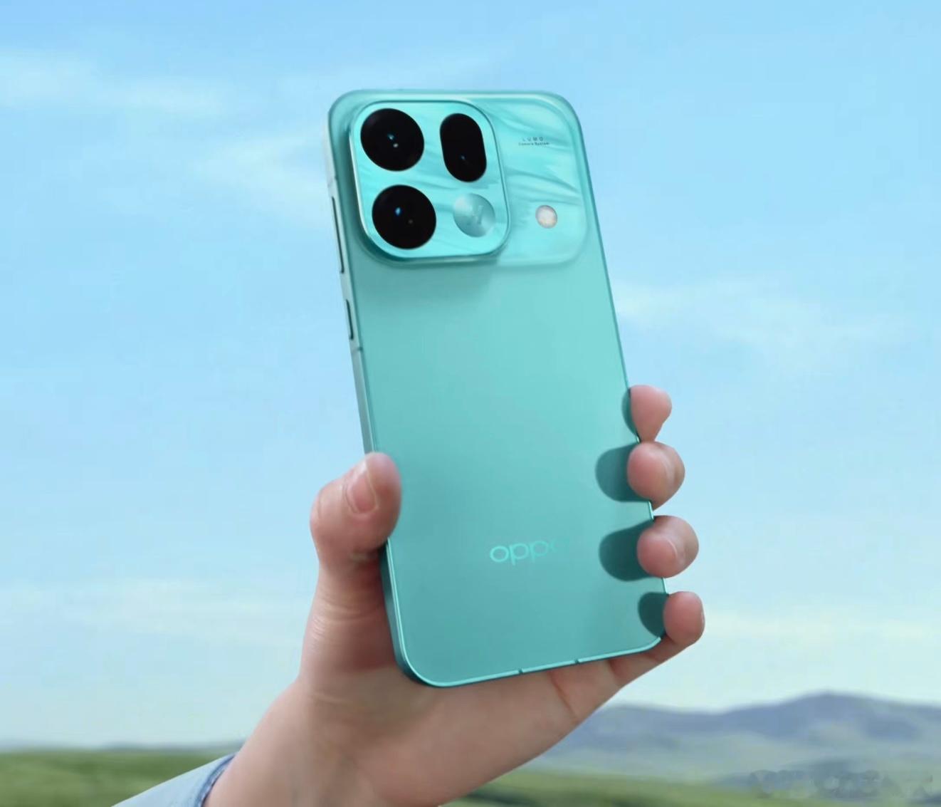 OPPO Find X9s Pro高清真机图也公布了，和之前曝光的一样，双层镜组