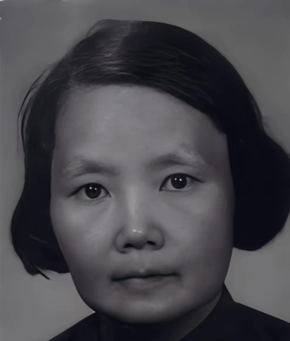 中国第一位物理学女博士，她是“原子弹之母”吴健雄、“两弹元勋”郭永怀等人的老师。