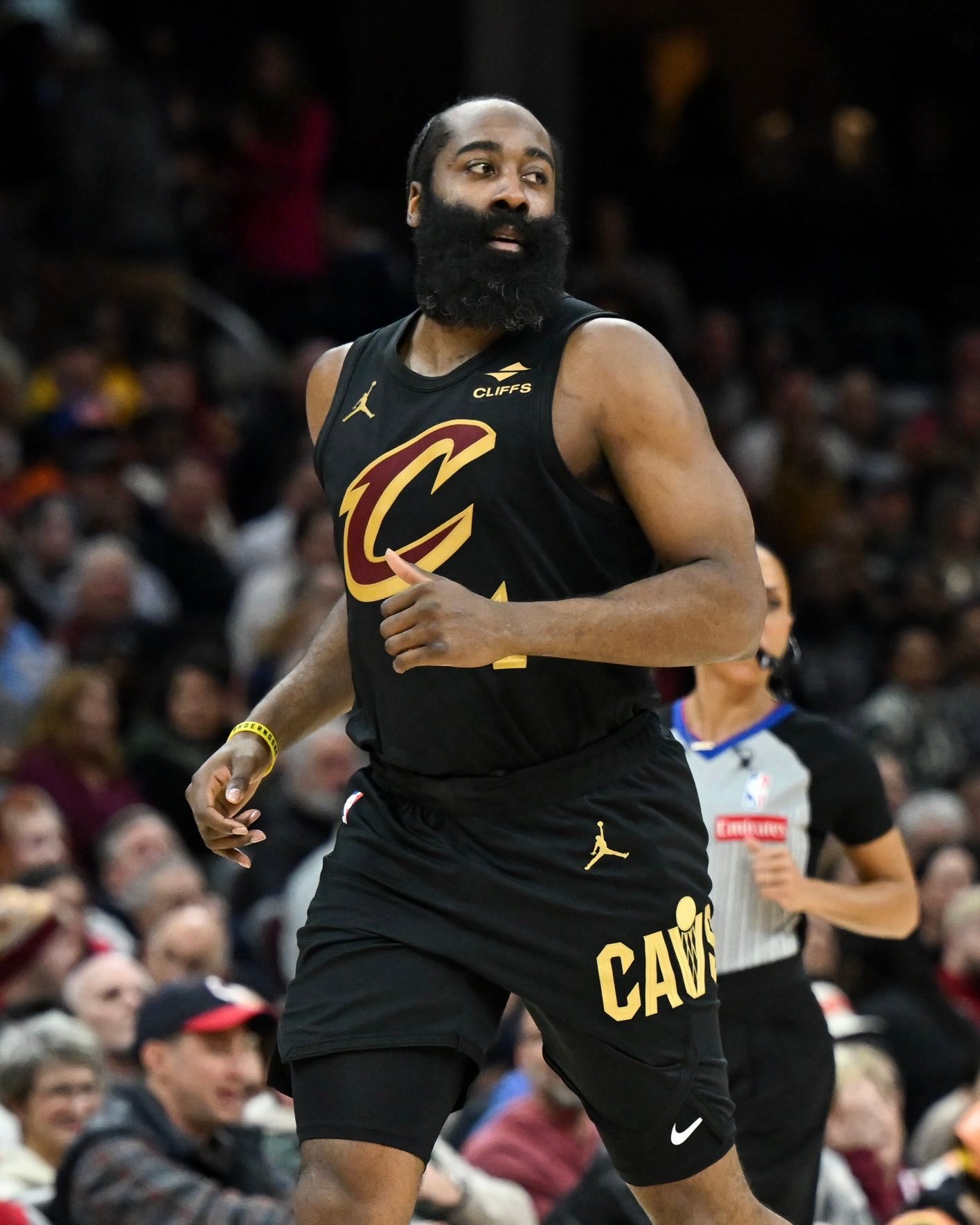 哈登加盟骑士后，他出战的比赛里骑士取得8胜1负nba战至终章新赛季篮不住