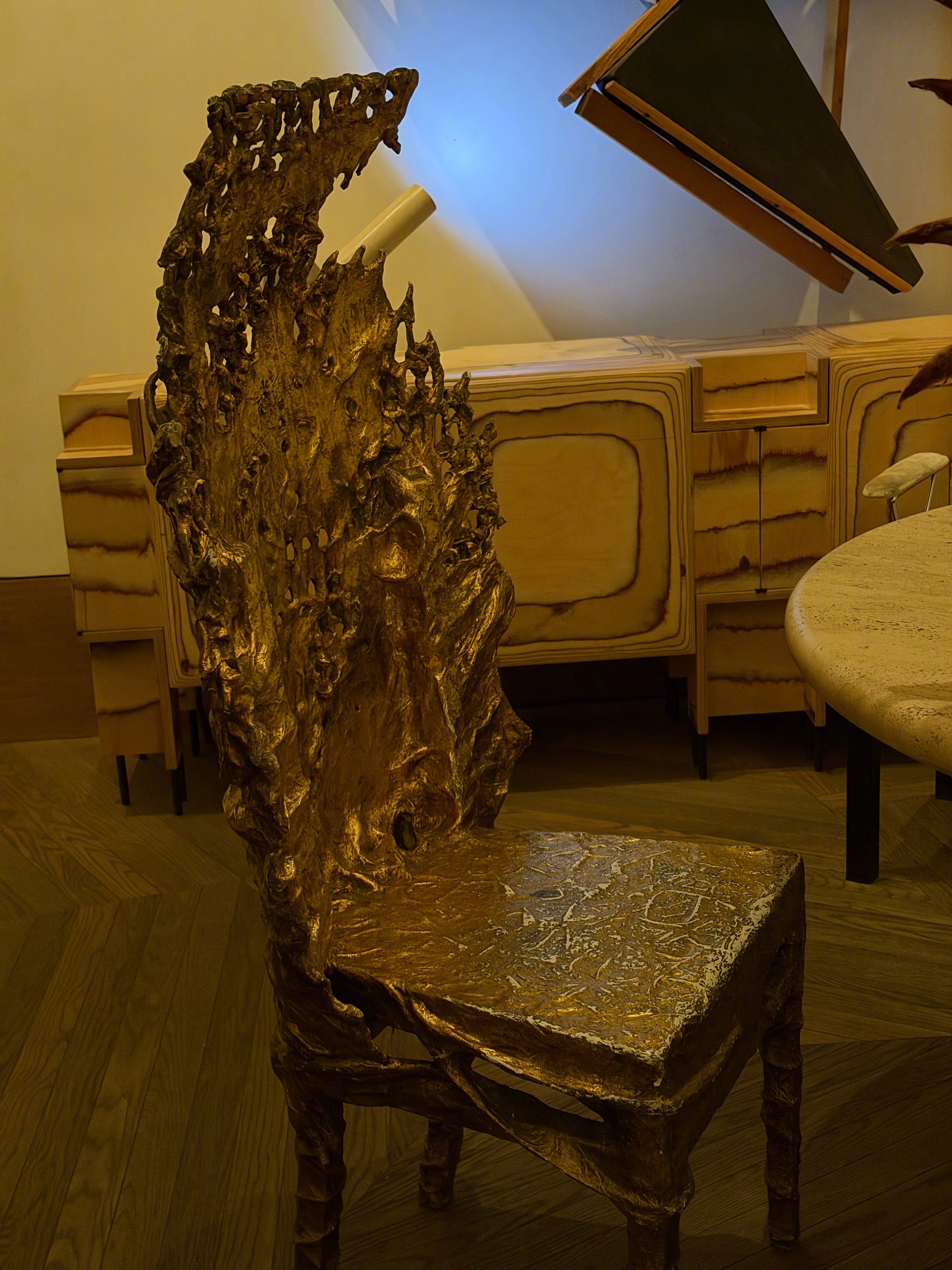 抵达洛杉矶✨来参加苹果的 Apple Creator Studio 活动房间里放