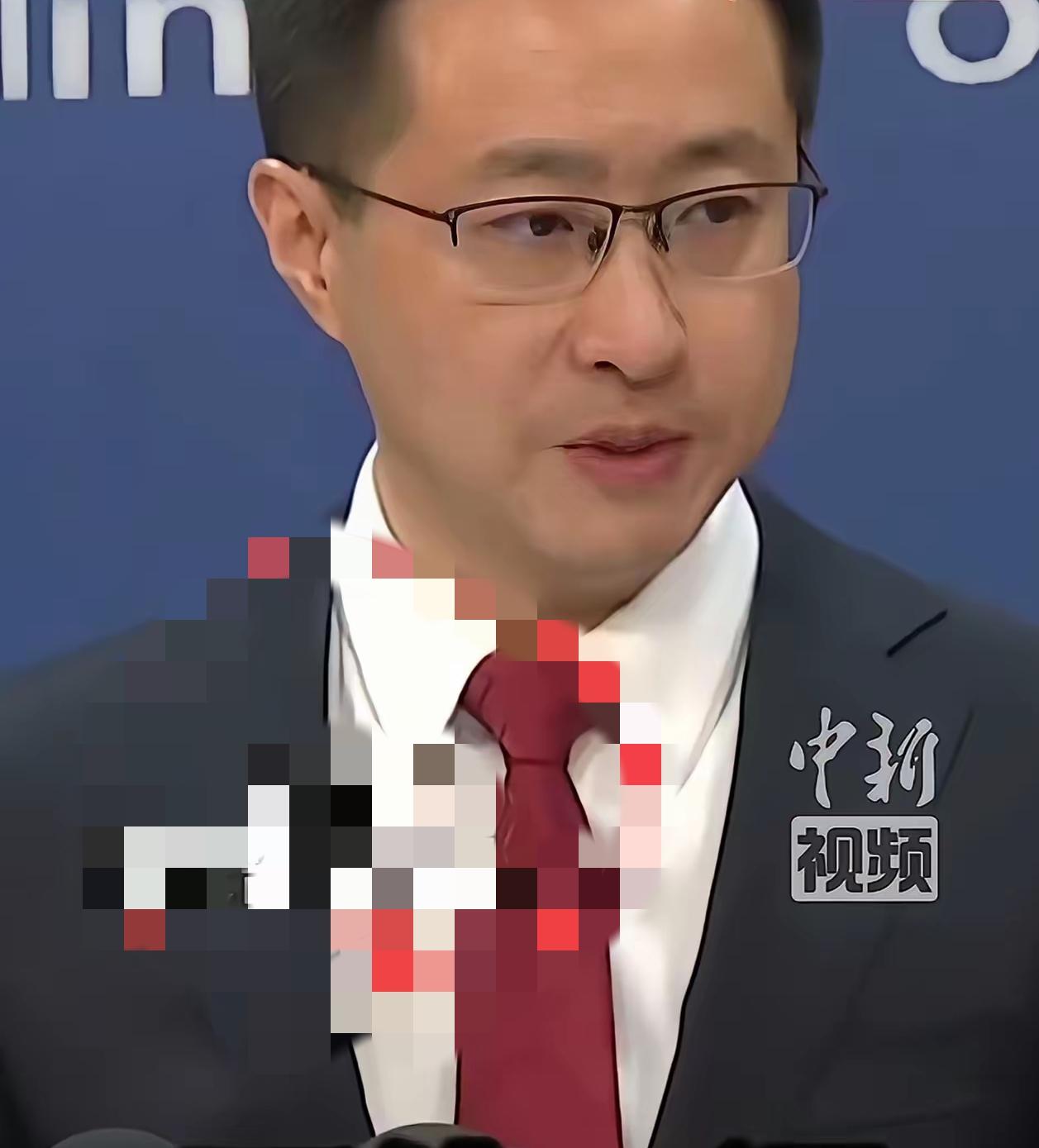 外交部发布会上这一幕，看得人天灵盖都通透了！
​东京电视台那个记者，估计本来想挖