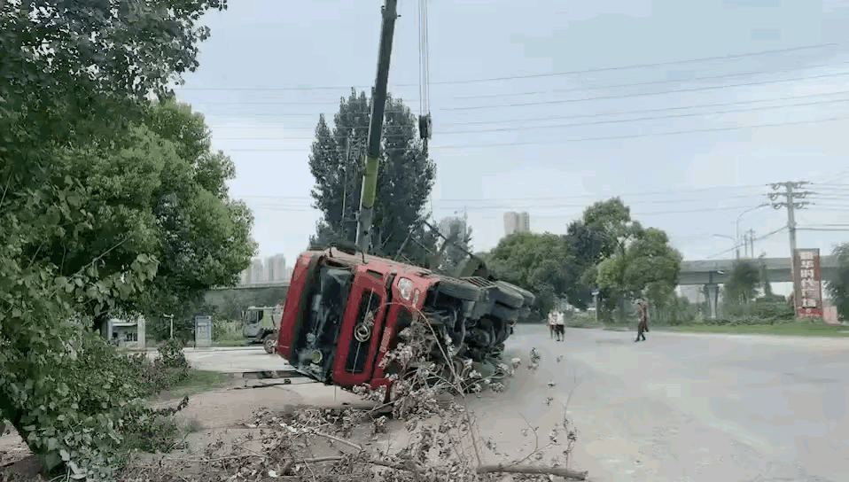 本来没啥事，结果这一下报废不远了～