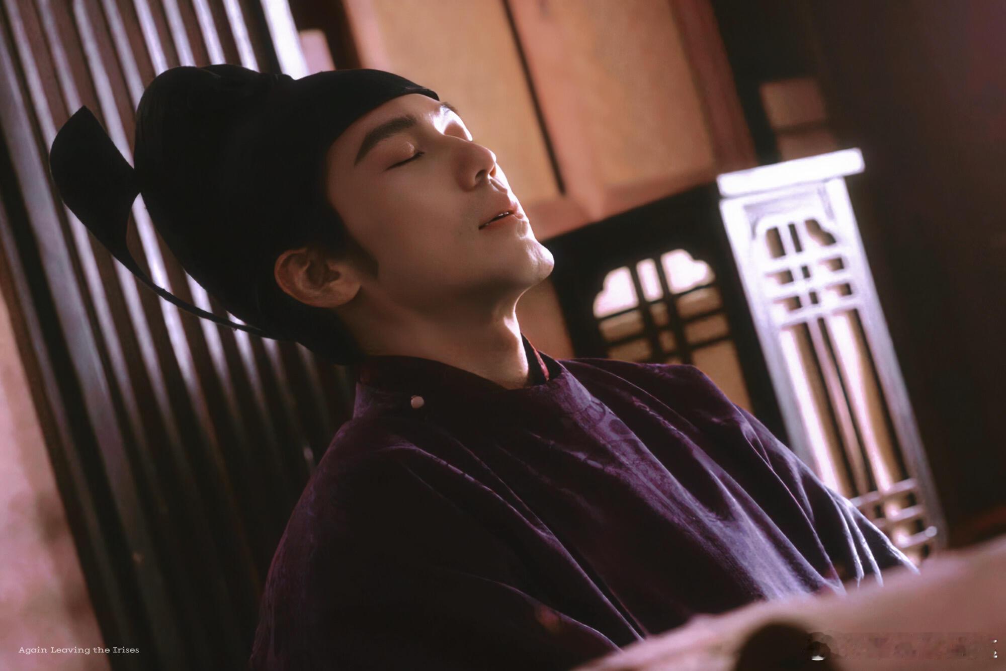 白宇演出了至情至真 白宇把太平年里的乱世仁君演活了！面对仇人的克制，谈及过往的悲