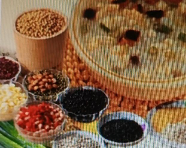 我的养生理念一句话概括就是：“动静结合，食养适度，心态平和。”
动静结合，我每周