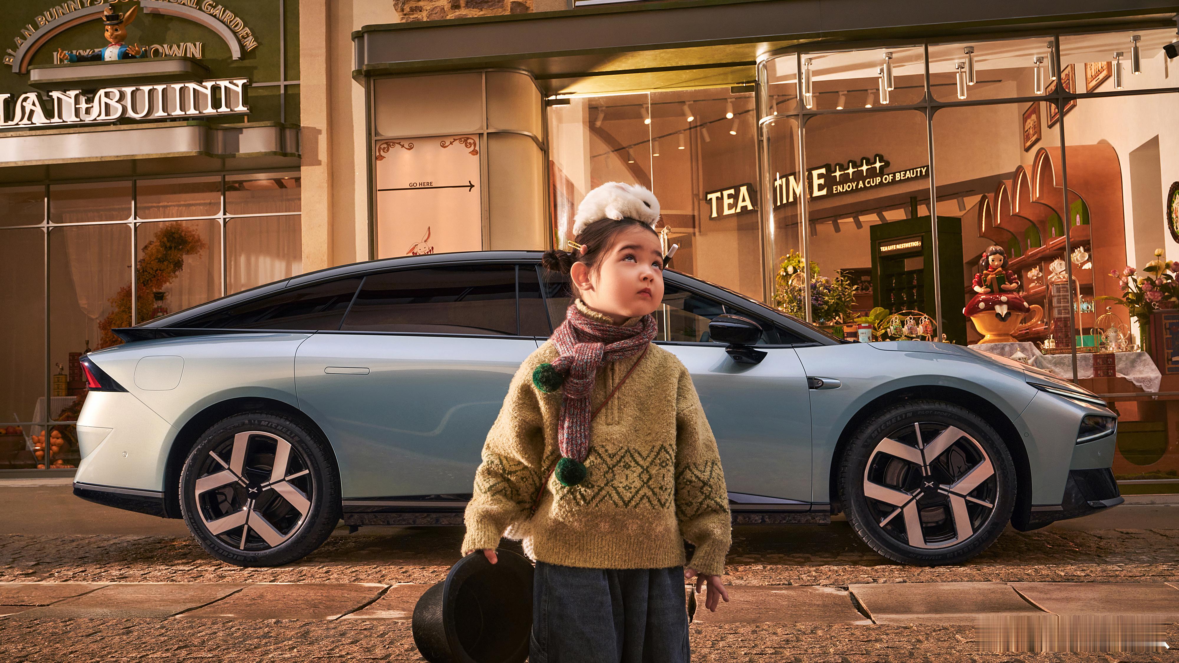 这个车的侧身线条真好看啊。 