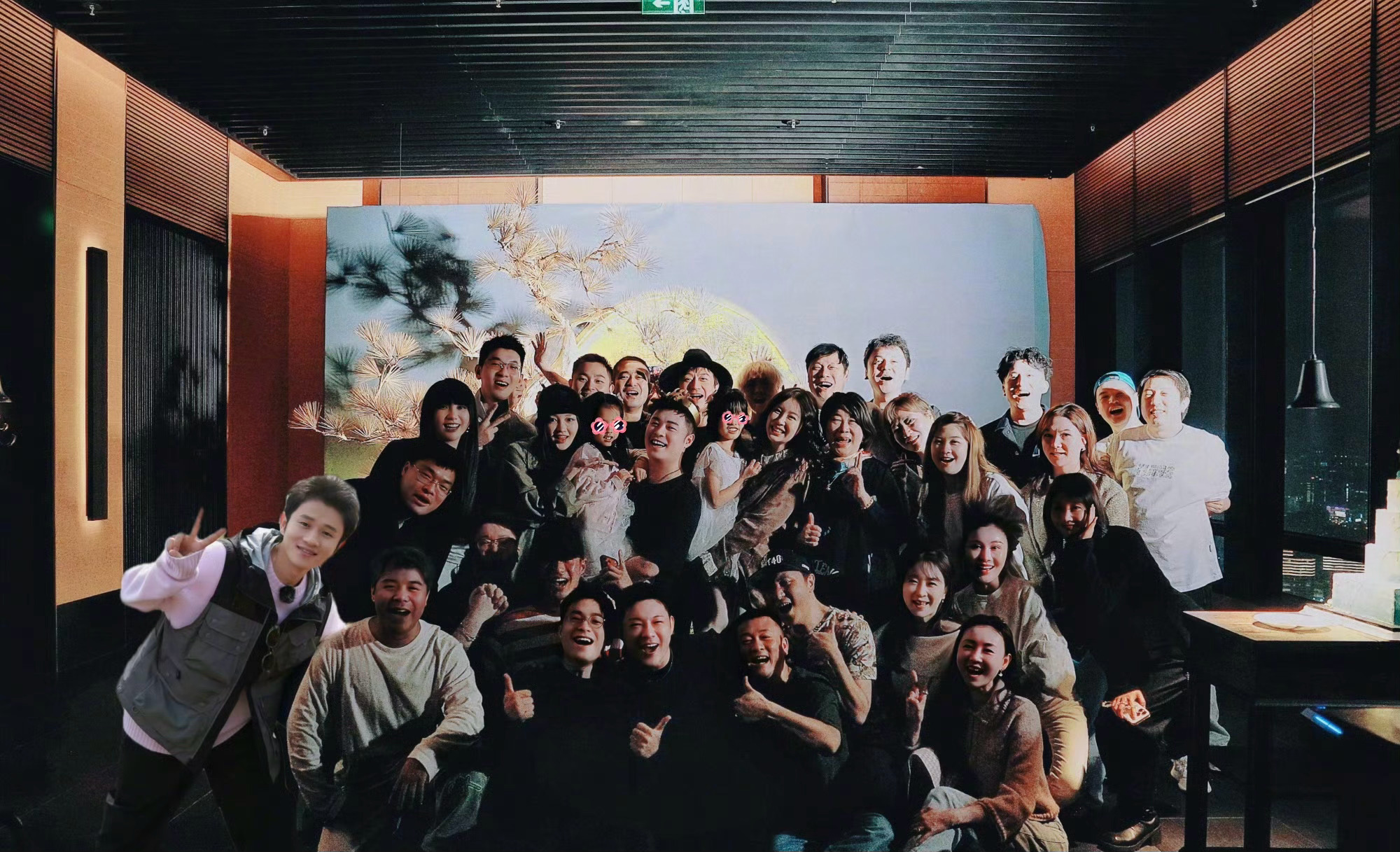 鹿晗甚至去了陈赫的生日会，但关晓彤生日那天微博都没更新，所以两人真的分手了吧？[