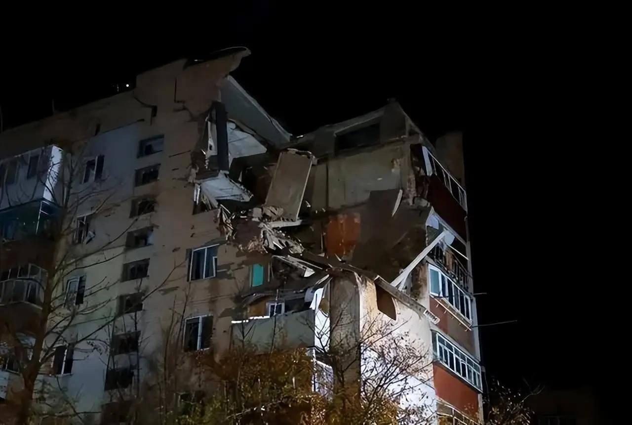 弹药库自爆、特战人员失联：乌克兰的“后勤安全悖论”，比前线失利更致命

就在当地
