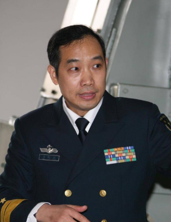 潜艇成功搭载中国心！“成了！我们终于成功了！”“拿下！这次全部攻克！”“电磁之父