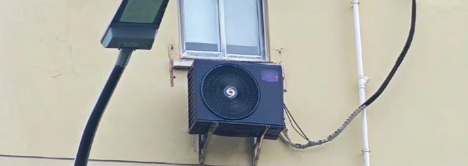 原来还有黑色的空调外机非常独特的黑色空调外机 ​​​